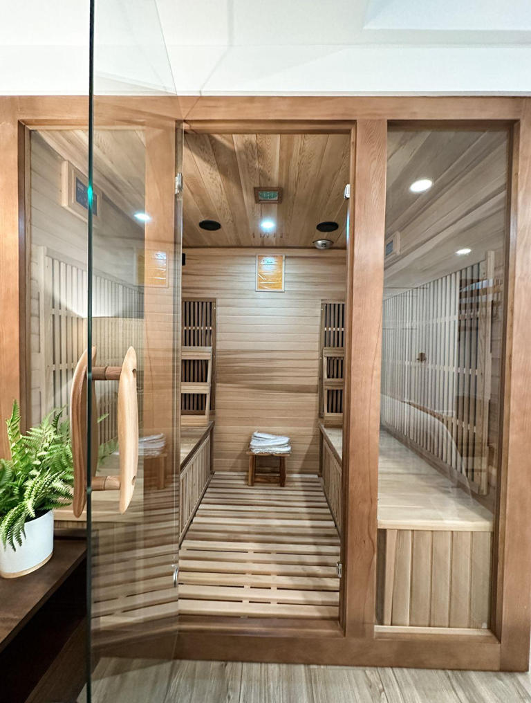 the frame cabin 