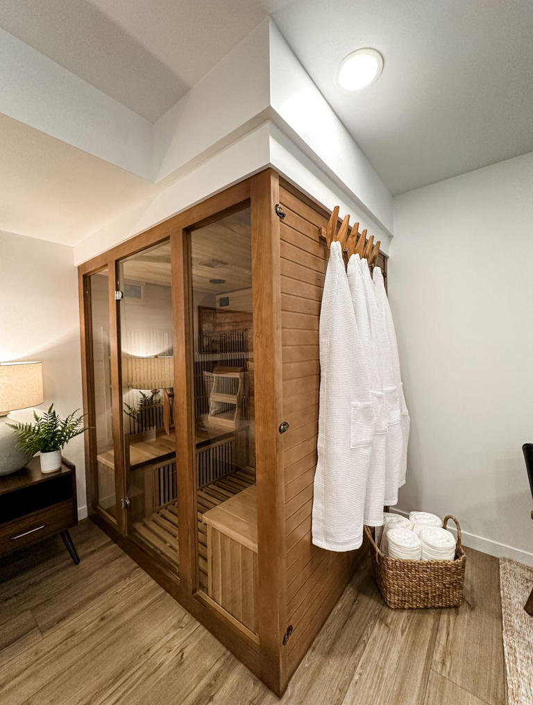 the frame cabin 