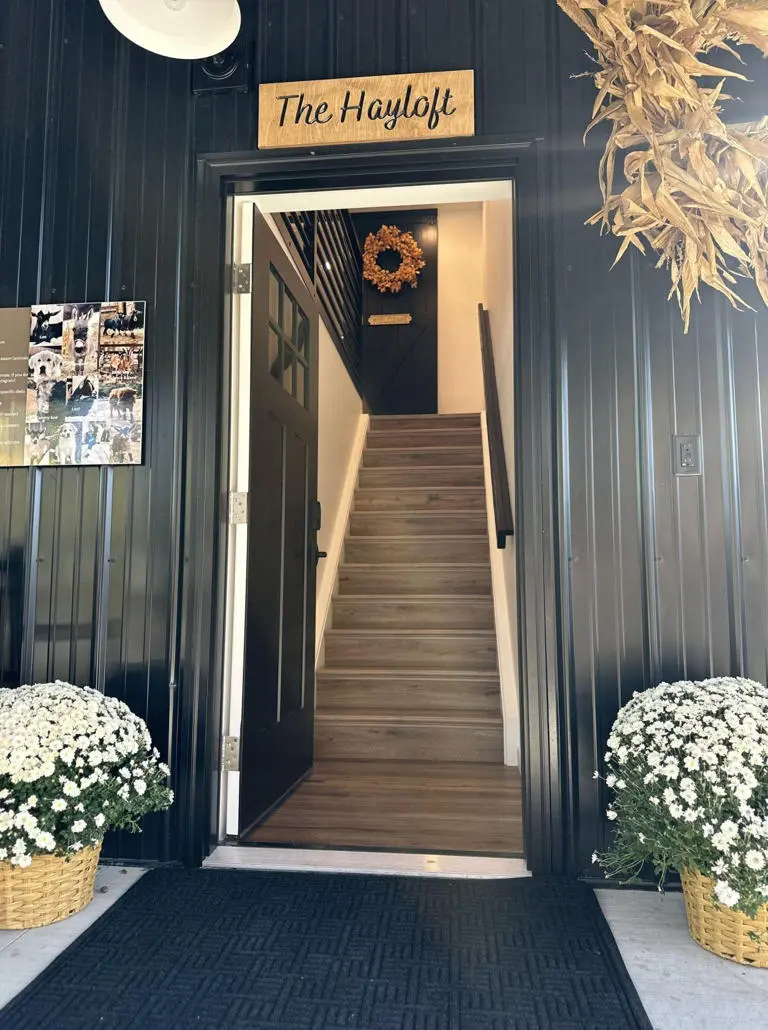 the hayloft cabin cfc54